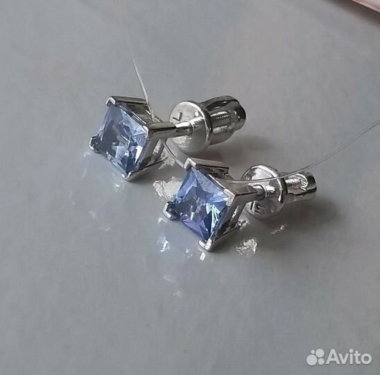 585 серьги нат.танзаниты 0,682ct Новые гвоздики