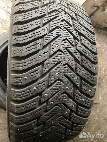 Nokian Tyres Hakkapeliitta 8 235/45 R18 98T