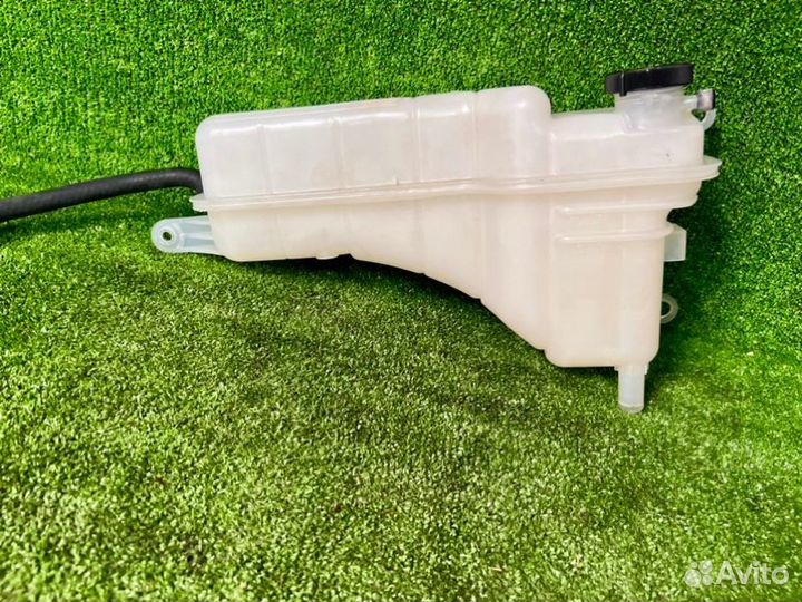 Расширительный бачок Toyota Land Cruiser Prado 150