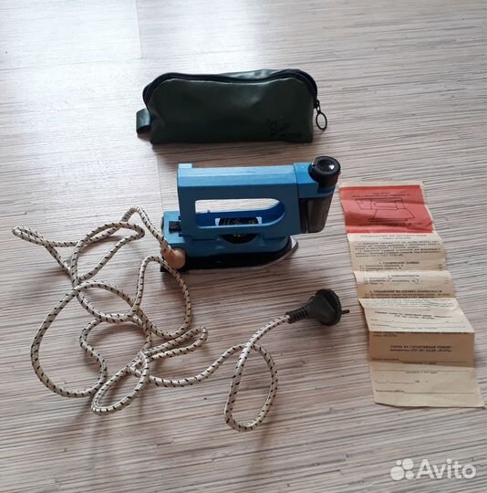 Утюг дорожный 