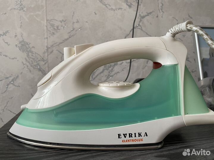 Утюг evrika