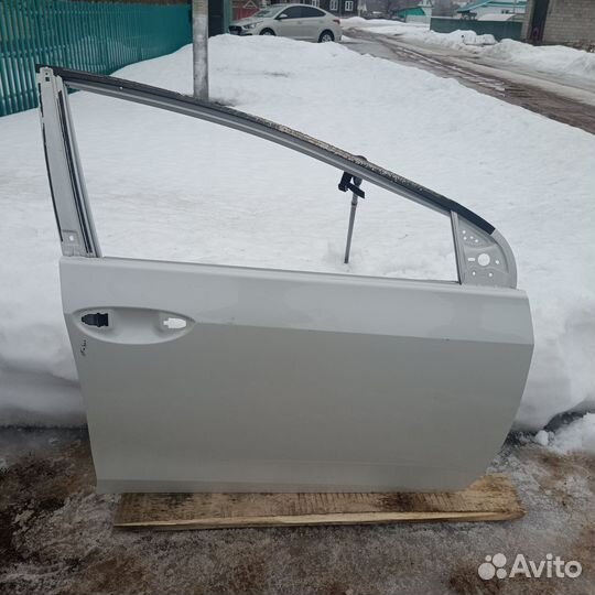 На Тойоту короллу 180