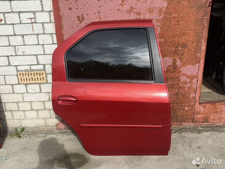 Дверь задняя правая рено логан 1