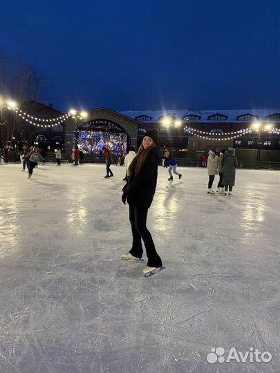 Тренер по фигурному катанию