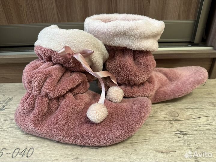 Женские домашние тапочки