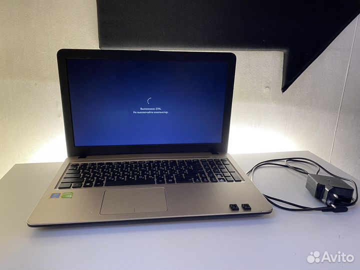Ноутбук Asus