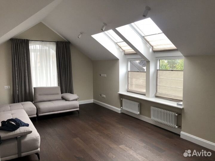 Бюджетные мансардные окна Rooflite для дома