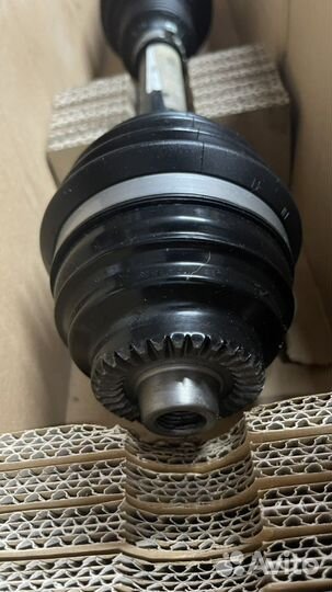 Полуось на BMW правая сторона