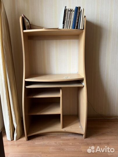 Письменный стол