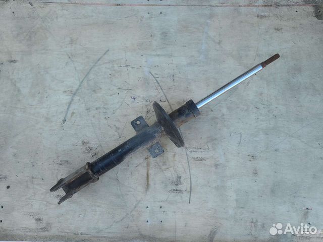 Амортизатор стойки задний renault Duster