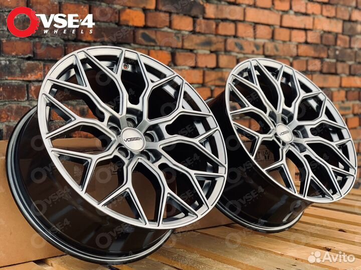 Диски R17 5-114.3 # Vossen HF-2 Hyper Black