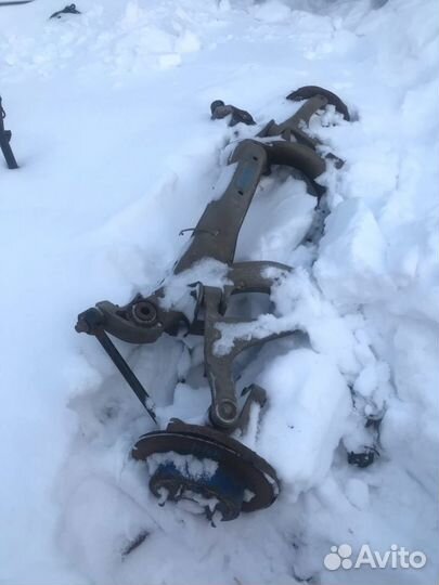 Подрамник задний Инфинити g35 2002г задний привод