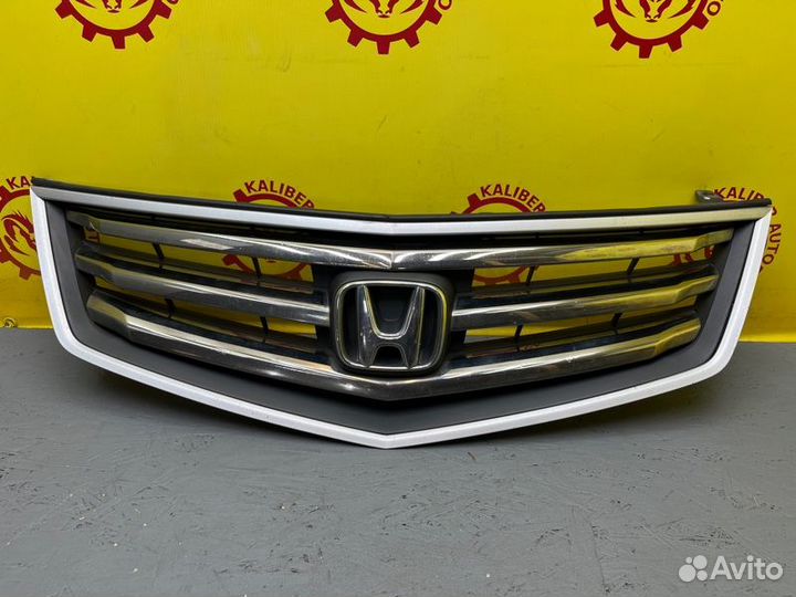Решетка радиатора Honda Accord 8 2.0 R20A3 2010