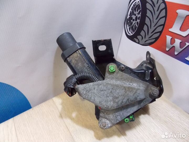 Mitsubishi Eclipse моторчик фары дворников правый