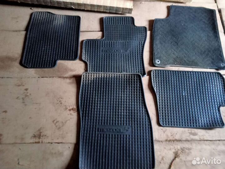 Автомобильные коврики резиновые