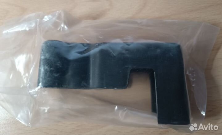 Защитный колпачёк на минусовую клемму акб