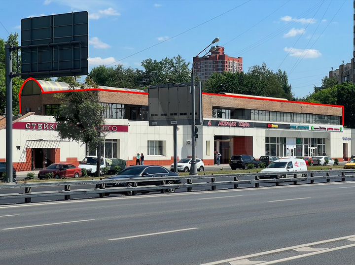 Магазин/ ресторан/ услуги/ офис, 942 м²
