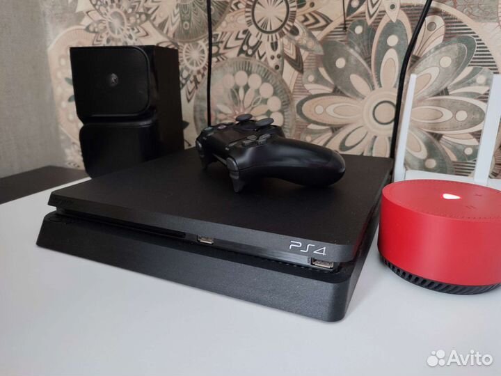 Sony playstation 4 PS4 slim 1tb