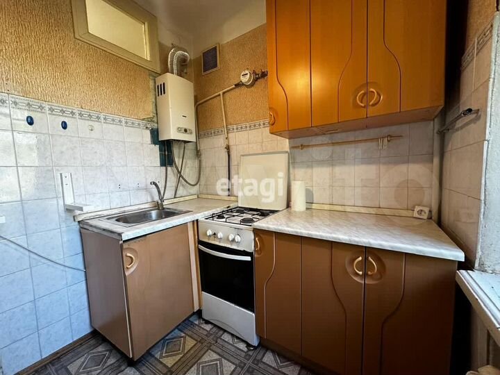 2-к. квартира, 42,8 м², 4/4 эт.