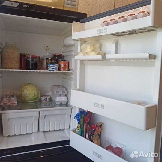 Холодильник stinol бу в чёрном цвете