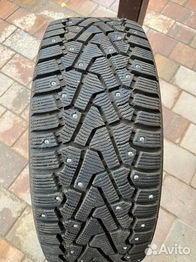 Pirelli Ice Zero 245/45 R19 102T