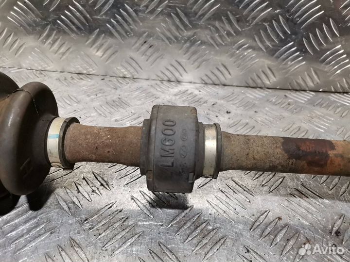 Полуось передняя левая Hyundai ix35 2011