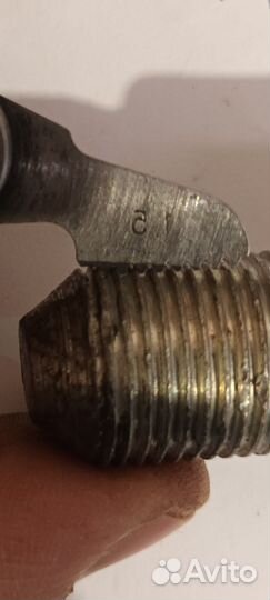 Буксировочный крюк (болт )