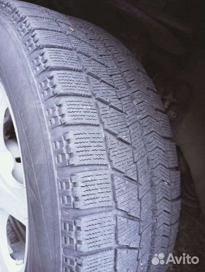 Bridgestone B65 215/65 R16