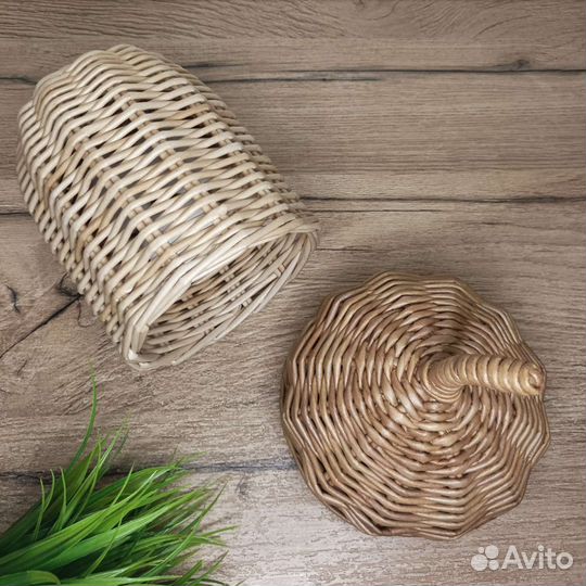 Корзина плетеная жёлудь