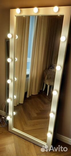 Гримерное зеркало с лампочками в полный рост
