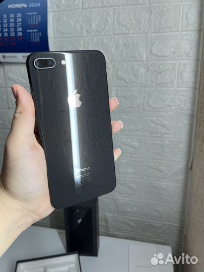 iPhone 8 Plus, 64 ГБ