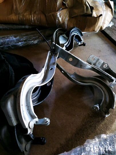 Петля капота Киа Рио 4