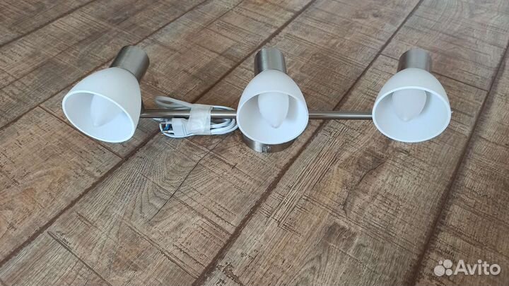 Спот поворотный