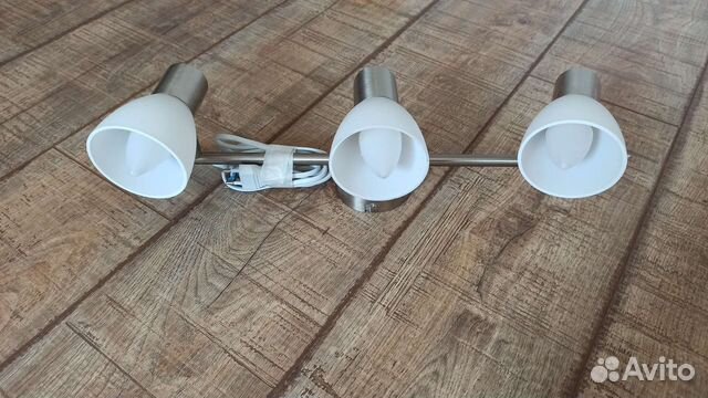 Спот поворотный