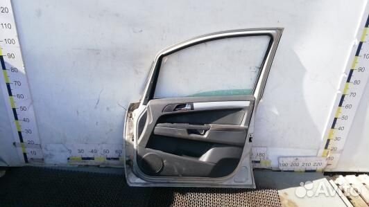 Дверь передняя правая opel zafira B (EEA08E201)