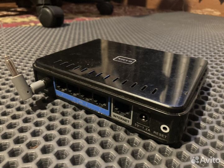 WiFi роутер D-Link DiR-300