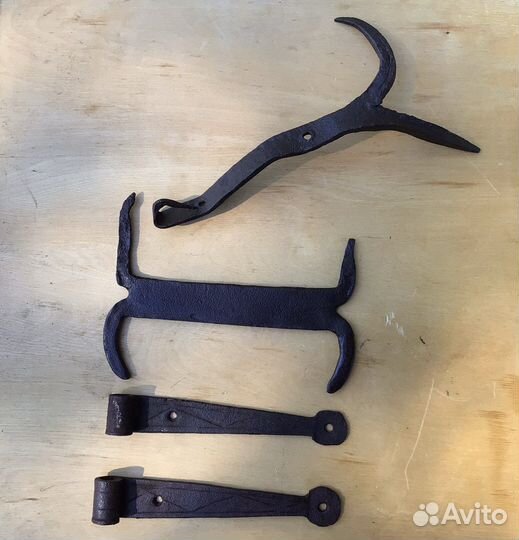 Старинные скобяные изделия