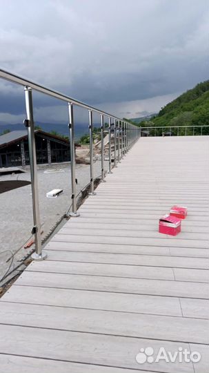 Ограждения, перила лестниц