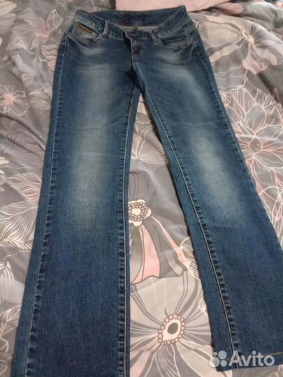 Джинсы новые