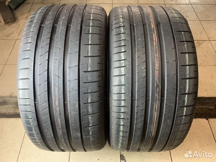 Pirelli P Zero PZ4 285/30 R22