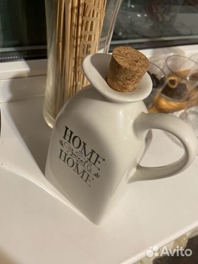 Кувшин молочник с пробкой