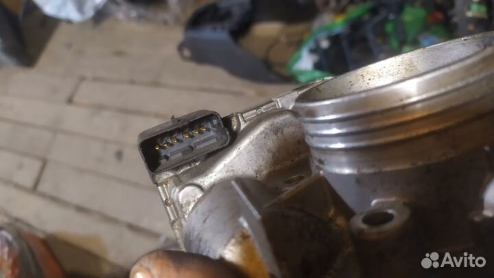 Peugeot 408 дроссельная заслонка 1.6 116л.с