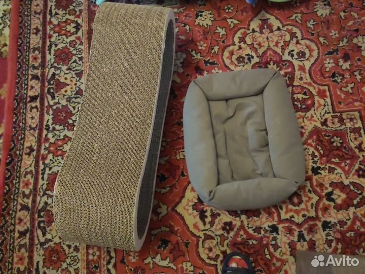 Когтеточка, чесалка, лежанка для кота, палатка