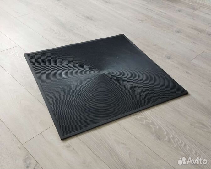 Диэлектрический коврик 75х0.8х75 см СССР