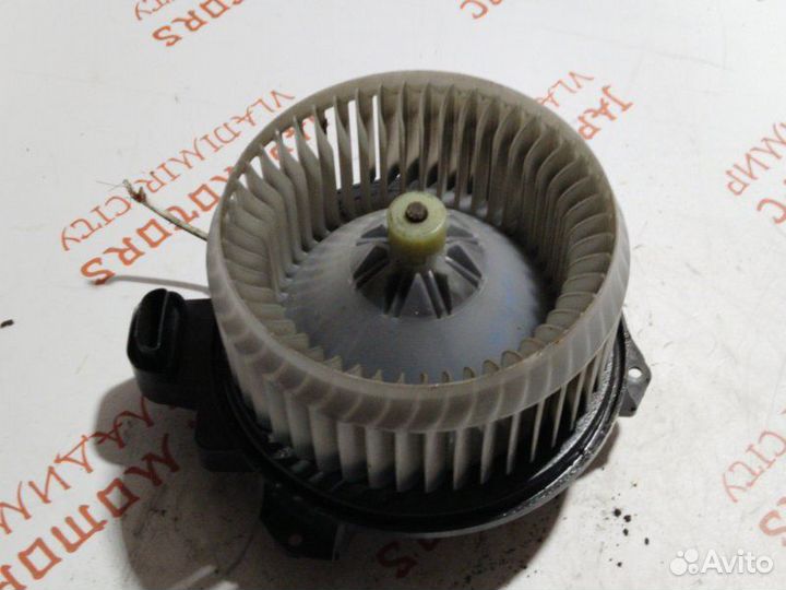 Мотор печки Toyota Avensis T270 3ZR FAE 2009