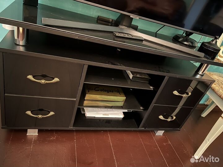 Тумба под телевизор