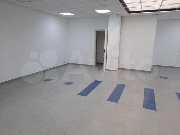 Сдам торговое помещение, 126 м²