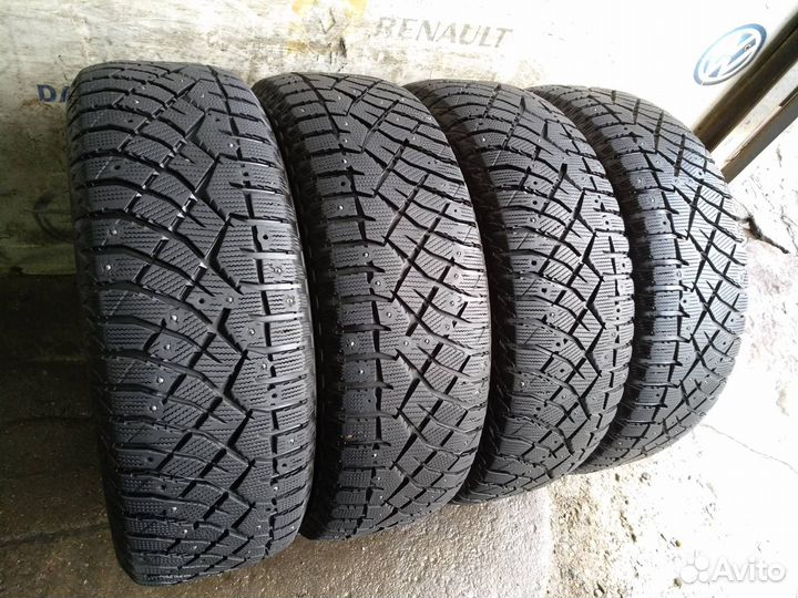 Nitto Therma Spike 225/65 R17 106T