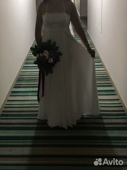 Платье белое (свадебное)