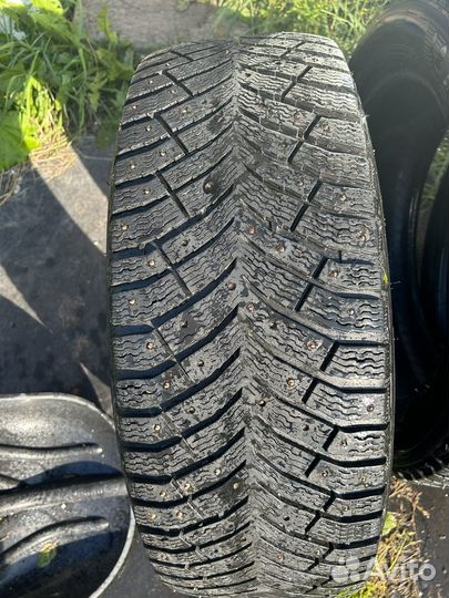 Michelin X-Ice North 4 235/55 R19